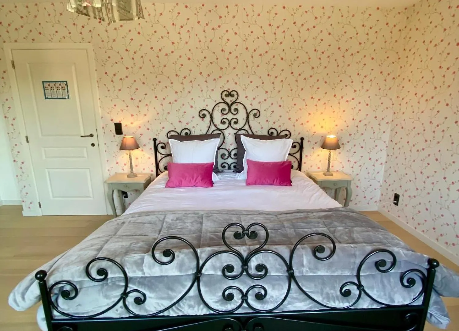 B&B Aline Florentine - Adults Only - Luxury B&B - Chambres D'Hotes - Zimmer Frei Kortenberg Bed & Breakfast